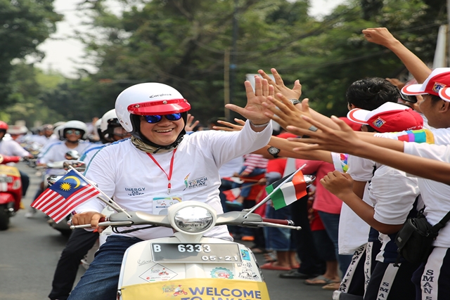 Vespa Pawai Obor Asian Games 2018